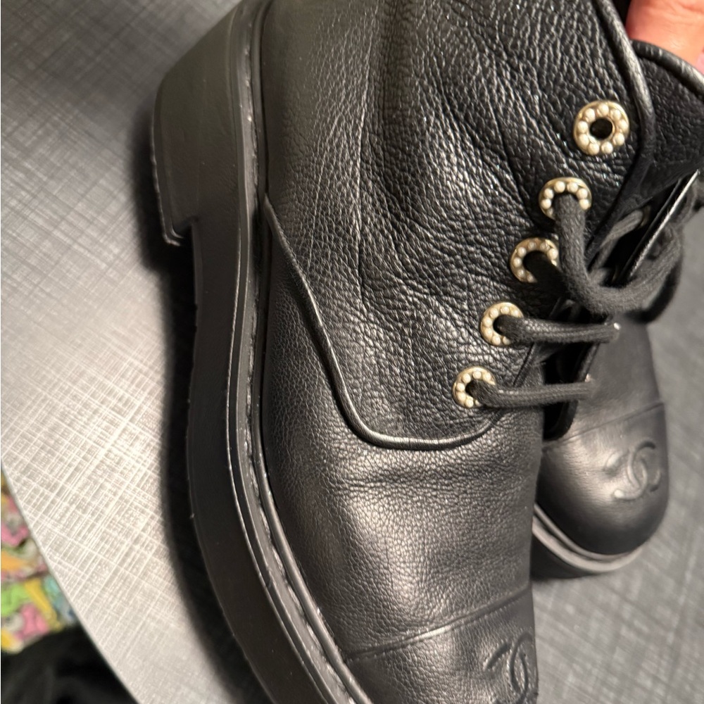 Chanel 40b leather boots - Picture 11 of 11